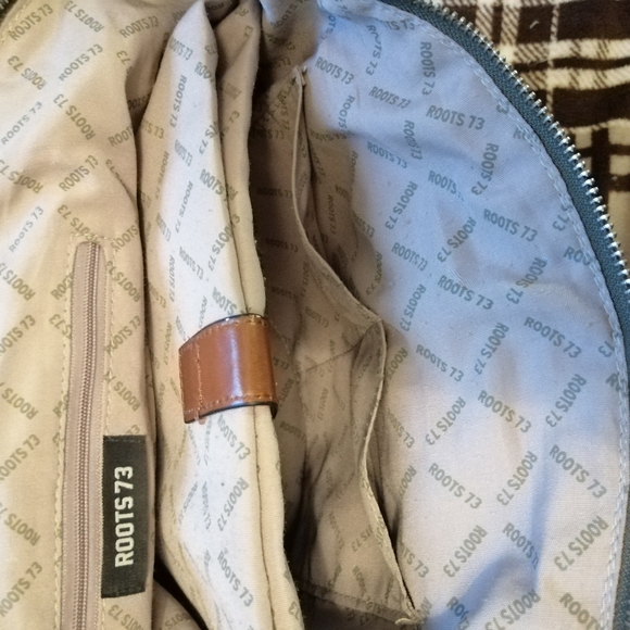 Roots Quilted Crossbody Tote Bag - Picture 8 of 13